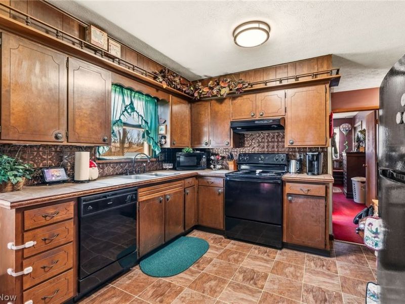 13100 Market Avenue N, Hartville, OH 44632 Photo 13