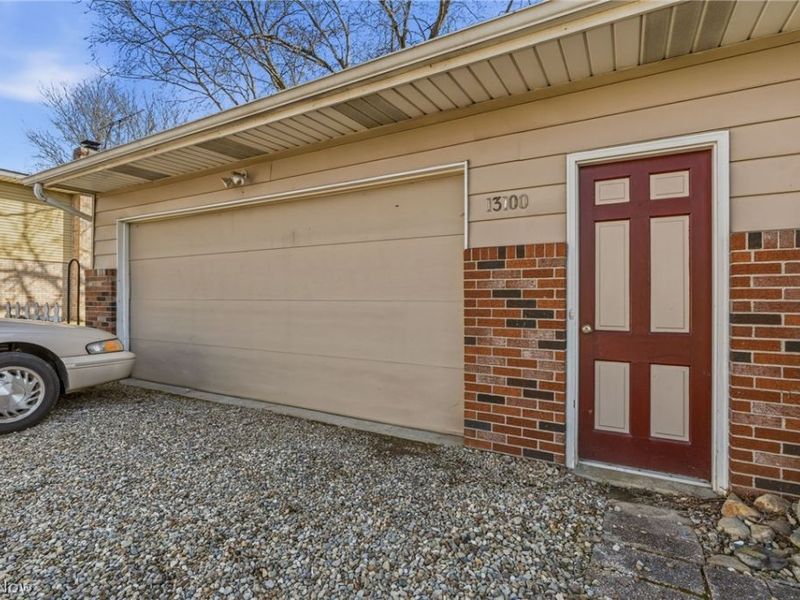 13100 Market Avenue N, Hartville, OH 44632 Photo 4