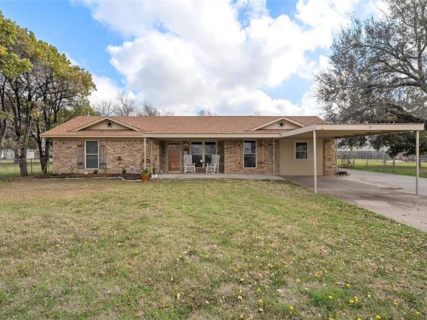 1038 S Old Robinson Road , Robinson, TX 76706