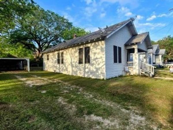 215 Bell Street, Gainesville, TX 76240