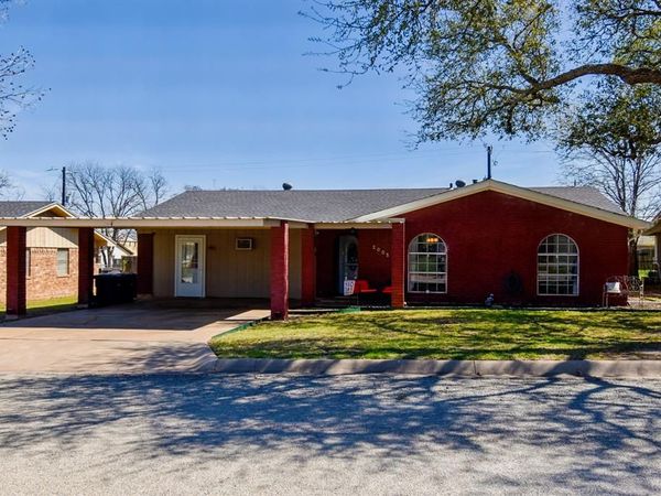 2005 S Pine Street, Brady, TX 76825