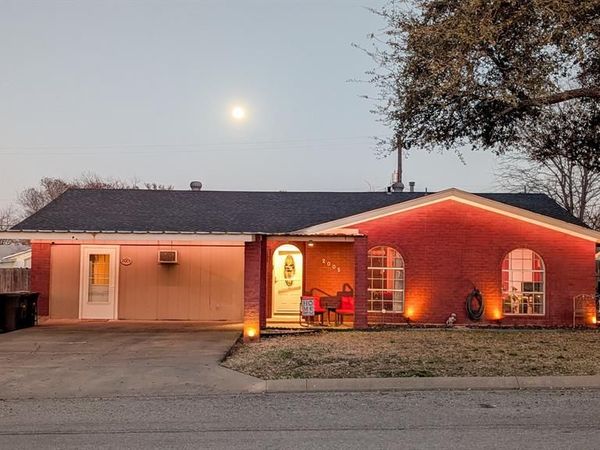 2005 S Pine Street, Brady, TX 76825