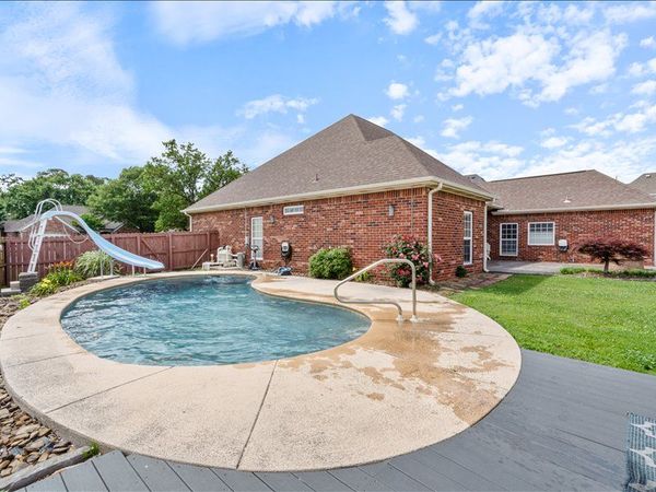 5805 41st Street, Rogers, AR 72758