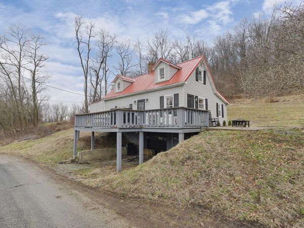 19616 North Street , Laurelville, OH 43135