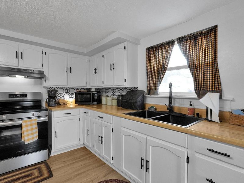 19616 North Street , Laurelville, OH 43135 Photo 8