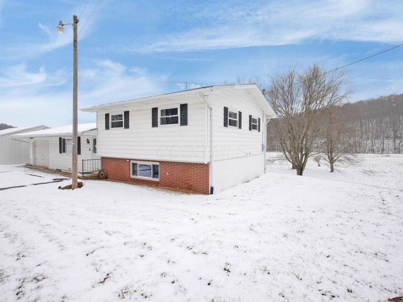 10468 Loches Road , Saint Louisville, OH 43071 Photo 2