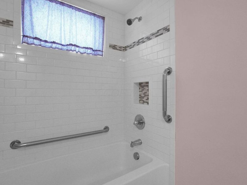 10468 Loches Road , Saint Louisville, OH 43071 Photo 20