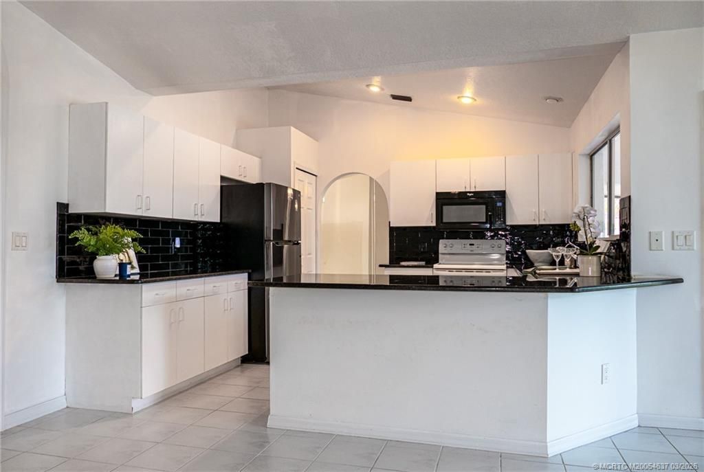 2773 SE Bluem Way, Port Saint Lucie, FL 34952 Photo