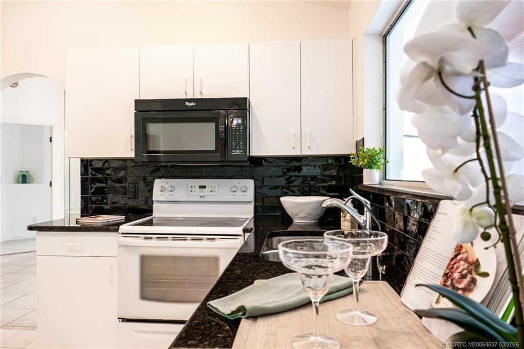 2773 SE Bluem Way, Port Saint Lucie, FL 34952 Photo