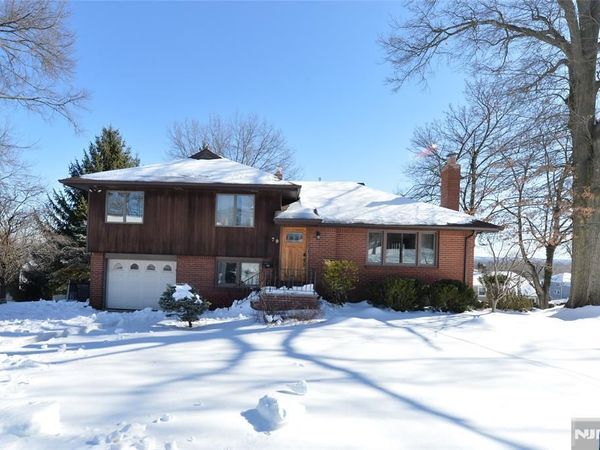 79 Grand Boulevard, EMERSON, NJ 07630