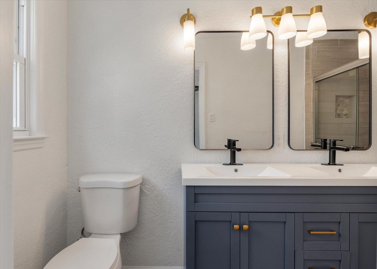 325 Fairington Drive Photo 20