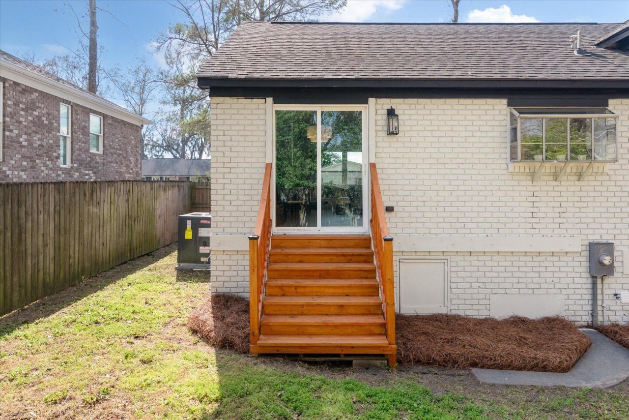 325 Fairington Drive Photo 51