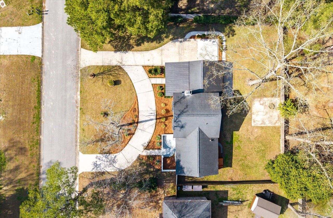 325 Fairington Drive Photo 53