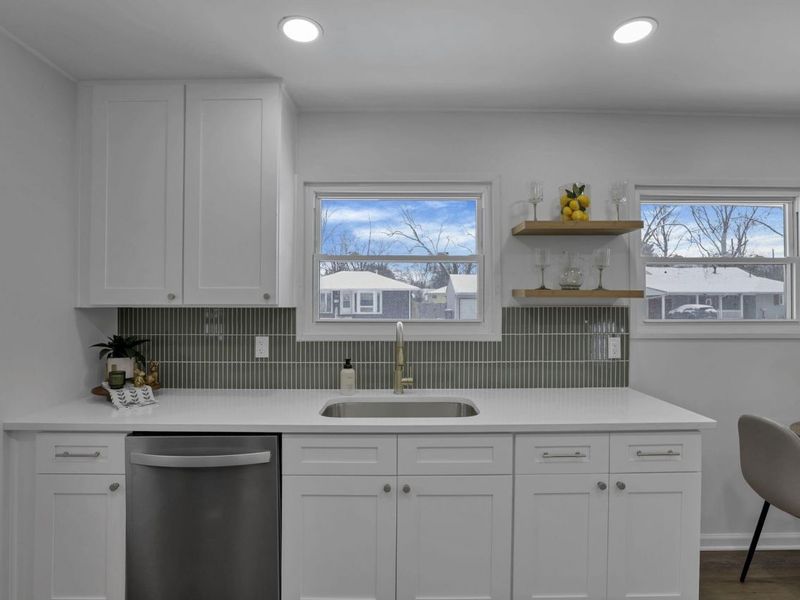 1310 Manfeld Drive, Columbus, OH 43227 Photo 11