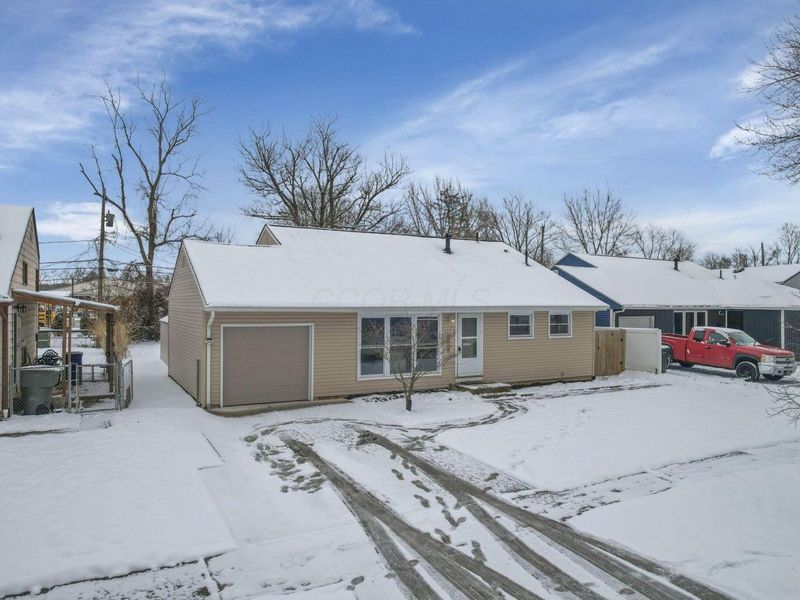 1310 Manfeld Drive, Columbus, OH 43227 Photo 2