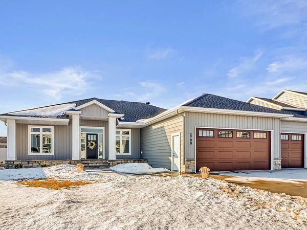 2700 Golden Lane S, Fargo, ND 58104