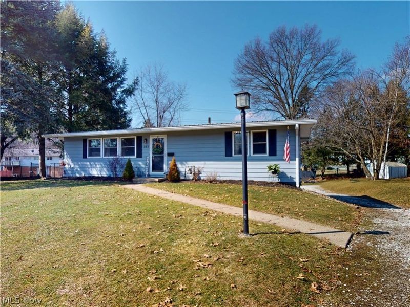 331 Lynn Circle NW, Canton, OH 44708 Photo 2