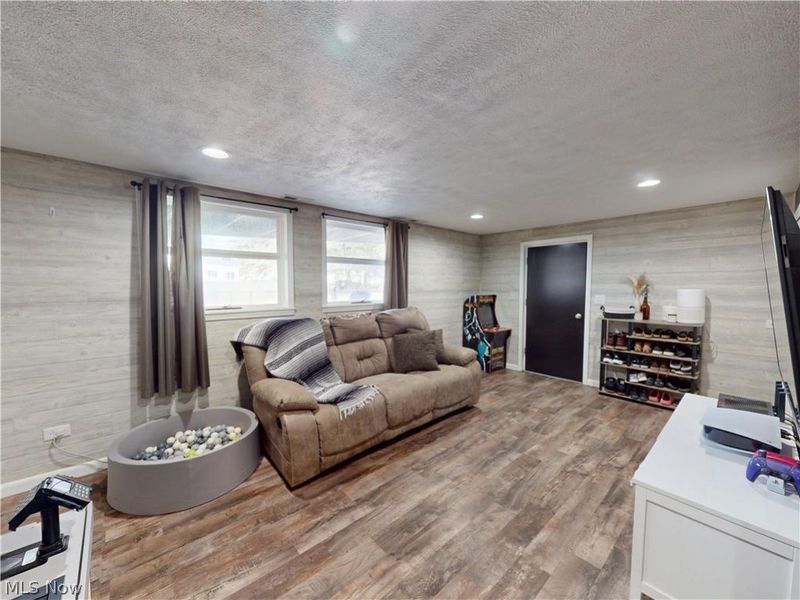 331 Lynn Circle NW, Canton, OH 44708 Photo 23