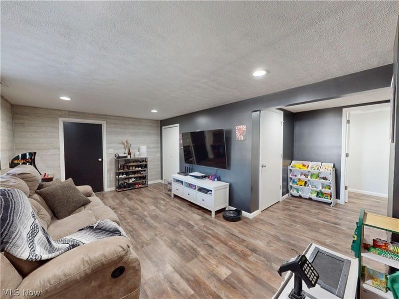 331 Lynn Circle NW, Canton, OH 44708 Photo 24