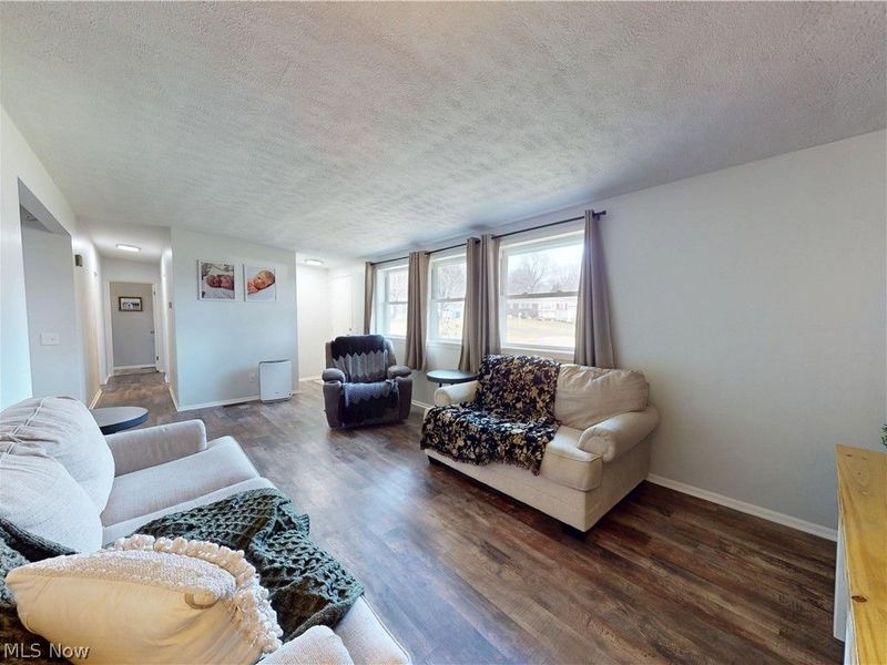 331 Lynn Circle NW, Canton, OH 44708 Photo 4