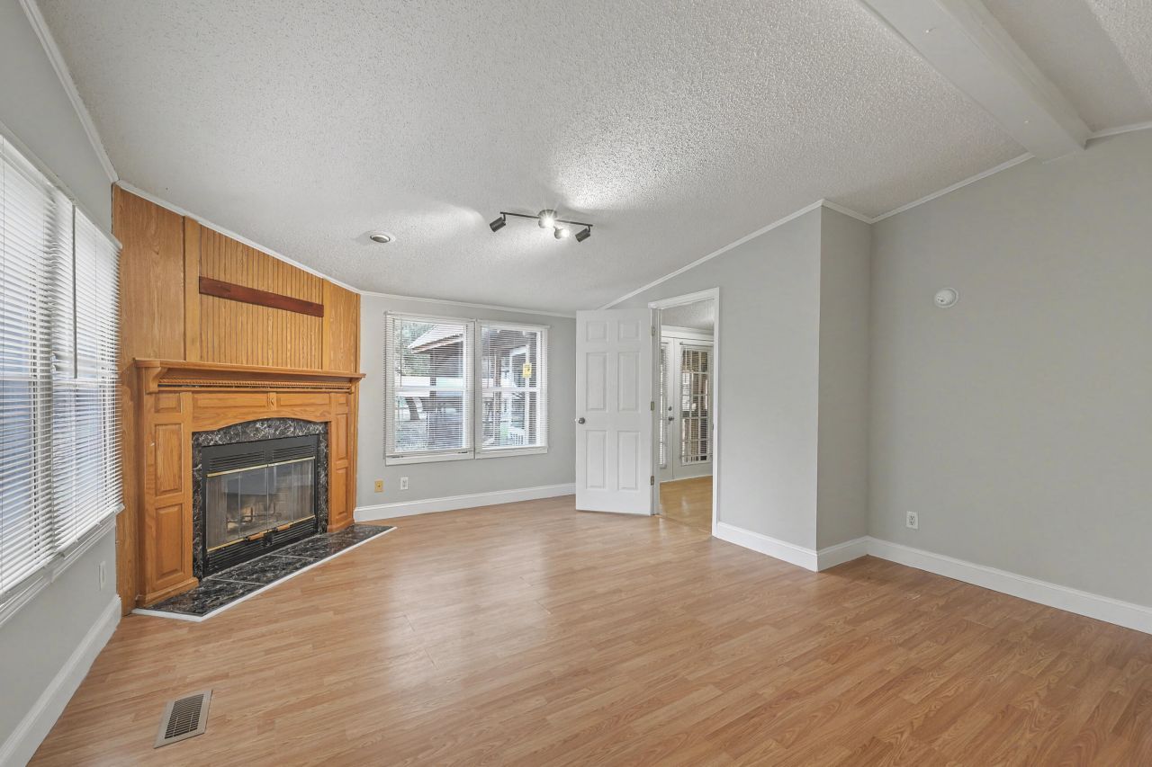 3587 Riley Wright Road Photo 15