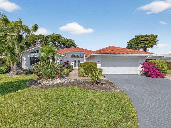 32 Estate Drive, Boynton Beach, FL 33436