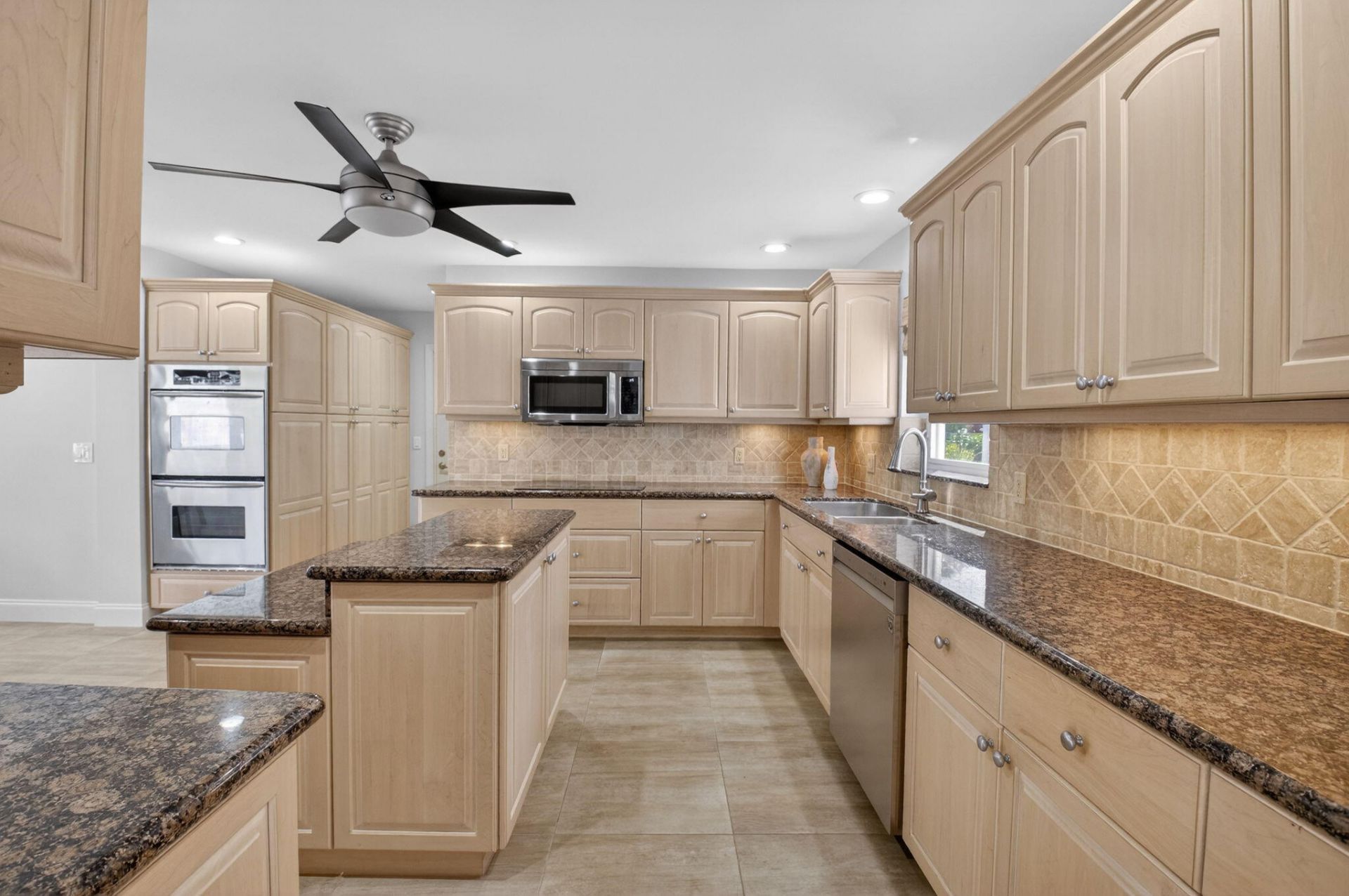 32 Estate Drive, Boynton Beach, FL 33436 Photo