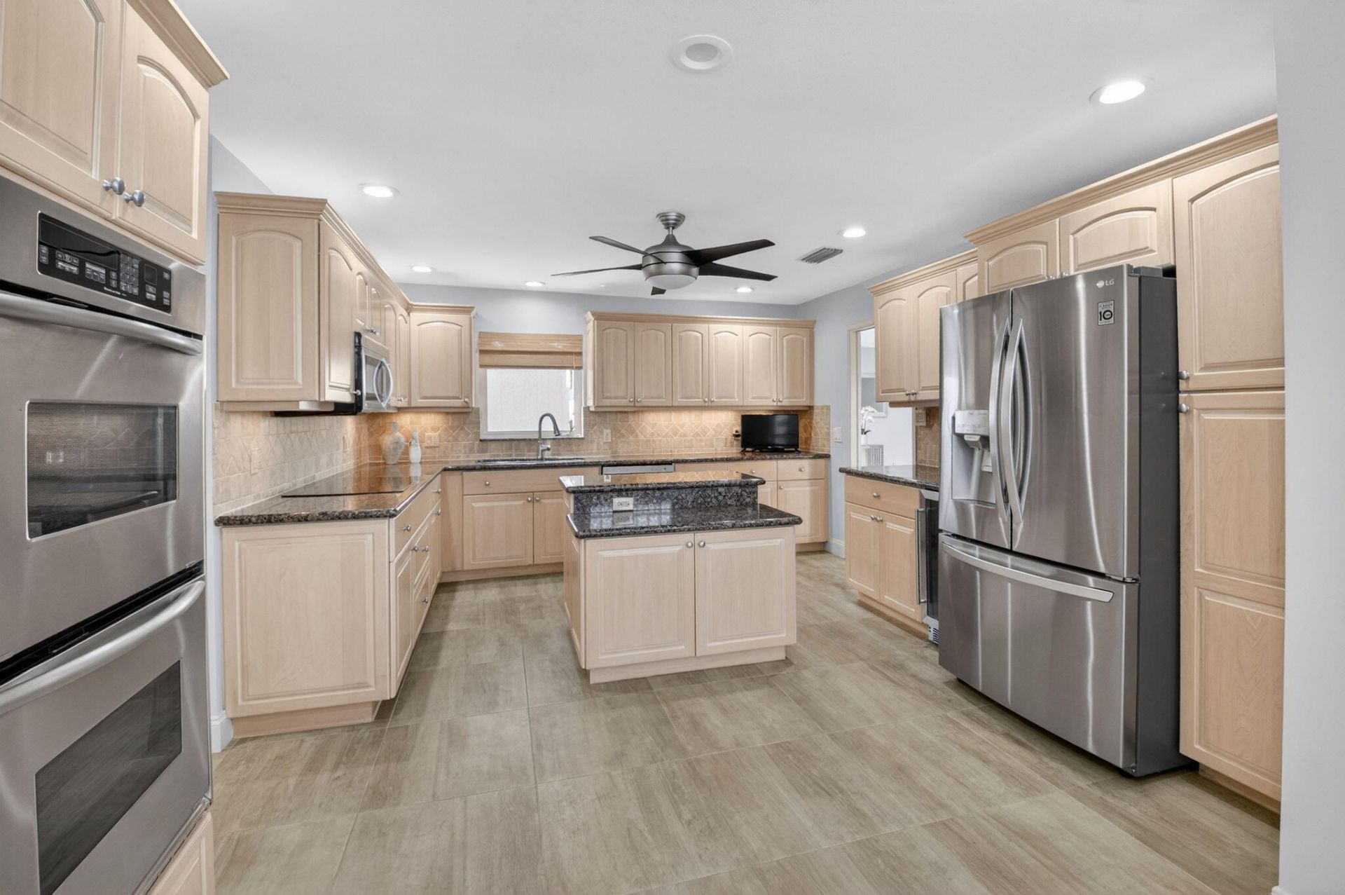 32 Estate Drive, Boynton Beach, FL 33436 Photo