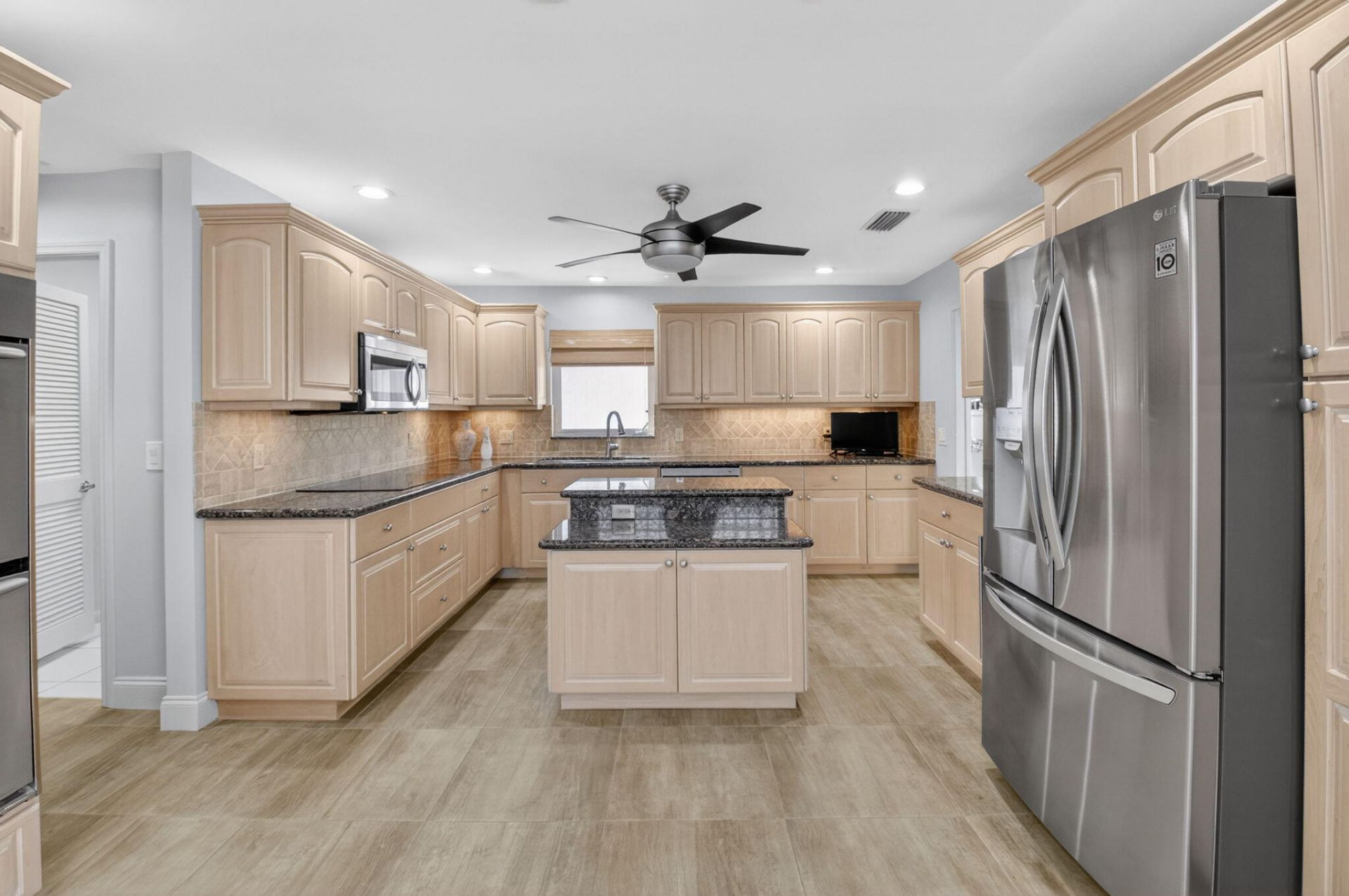 32 Estate Drive, Boynton Beach, FL 33436 Photo