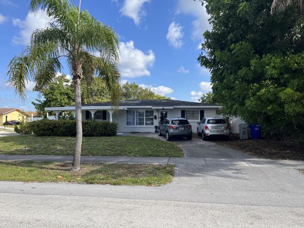 121 NW 18th Street, Pompano Beach, FL 33060