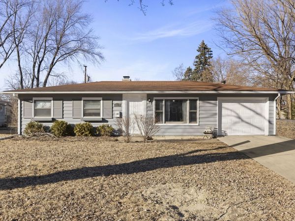 16 Spring Garden Drive , Montgomery, IL 60538