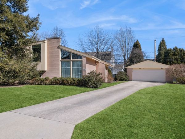 1041 Arbor Lane , Glenview, IL 60025