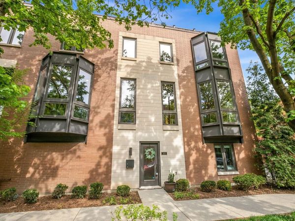 1431 N Cleveland Avenue , Chicago, IL 60610