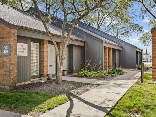 1250 Executive Place , Unit 300, Geneva, IL 60134