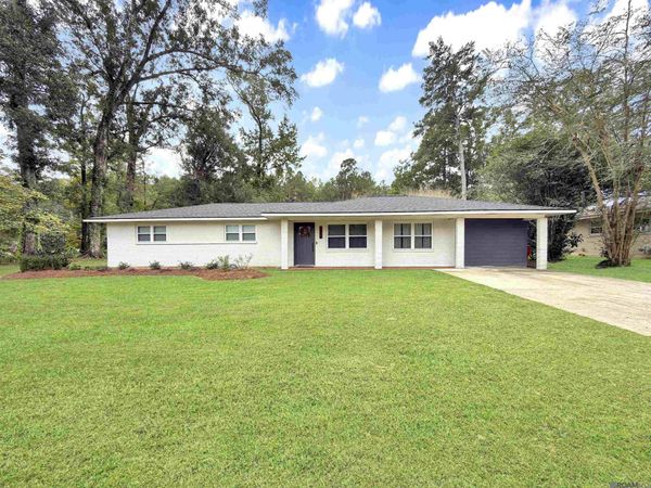 7964 Fairlane Dr, Denham Springs, LA 70726