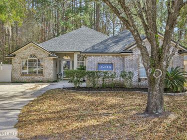 9204 CAMSHIRE Drive, Jacksonville, FL 32244
