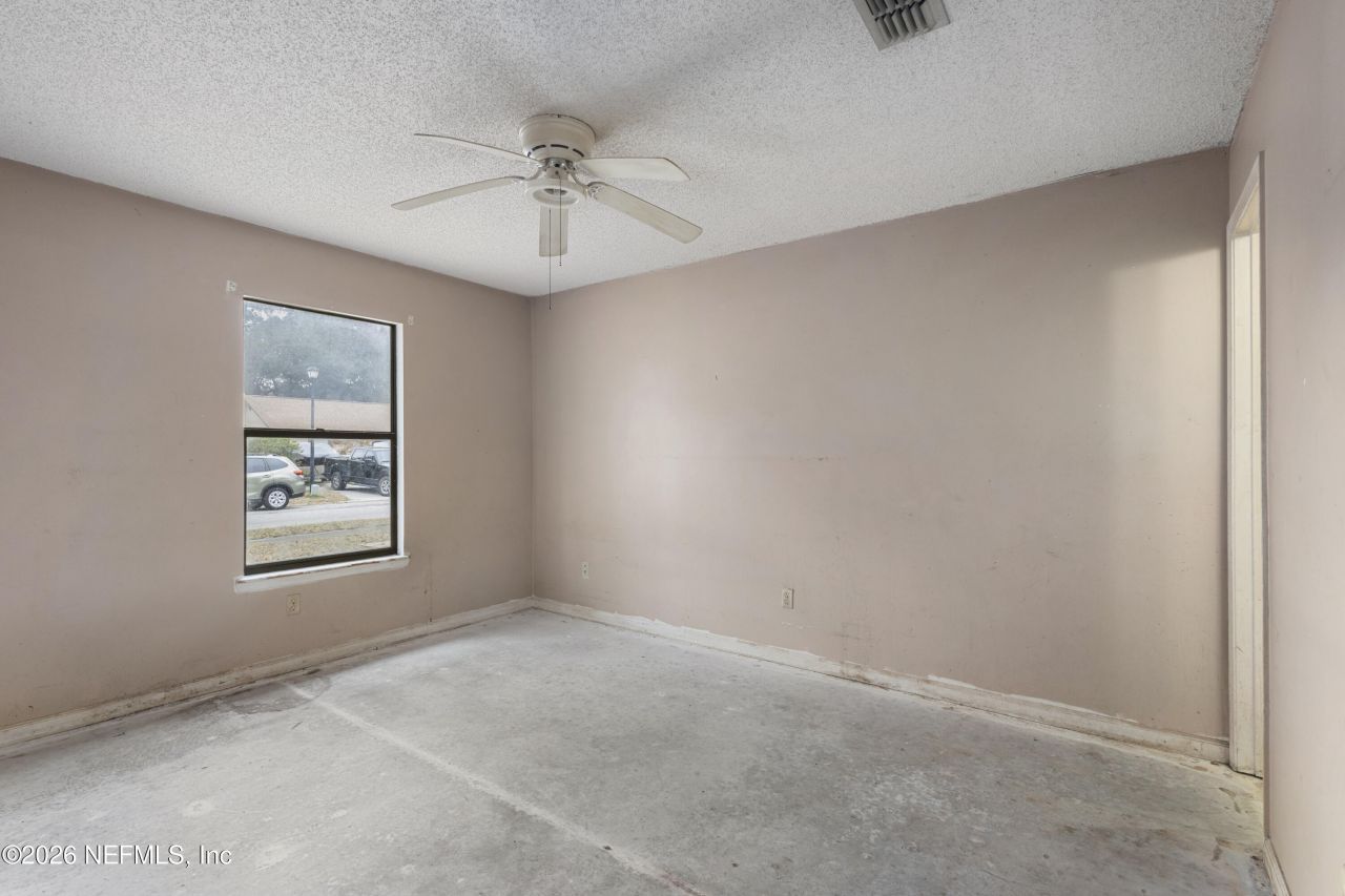 1067 W Willow Cove Court, Jacksonville, FL 32233 Photo