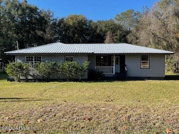 827 HILLSBOROUGH Avenue, Florahome, FL 32140