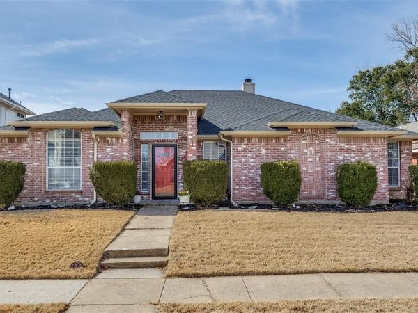 2709 Crystal Falls Drive, Mesquite, TX 75181
