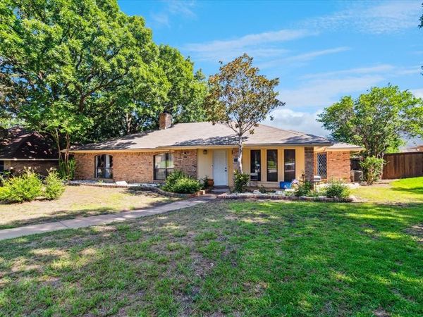 1214 Fawn Ridge Drive, Duncanville, TX 75137