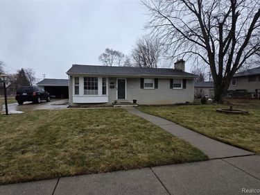 1842 Lathers Street , Garden City, MI 48135