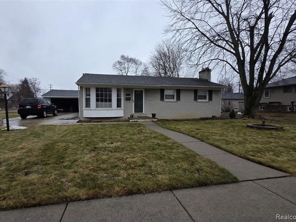 1842 Lathers Street, Garden City, MI 48135