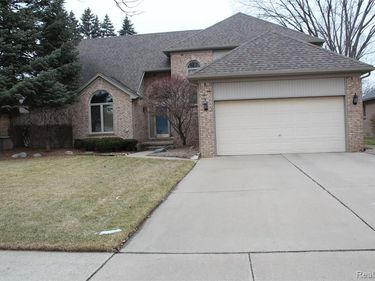 40131 Cucci Drive, Sterling Heights, MI 48313