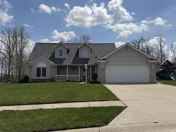 117 Lakeview Drive, Hartford City, IN 47348