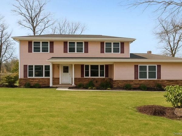 28 Sycamore Avenue, Lake Grove, NY 11755