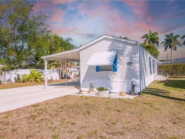12130 Palm DR, FORT MYERS, FL 33908