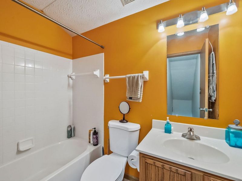 1052 Braxton Boulevard, London, OH 43140 Photo 23