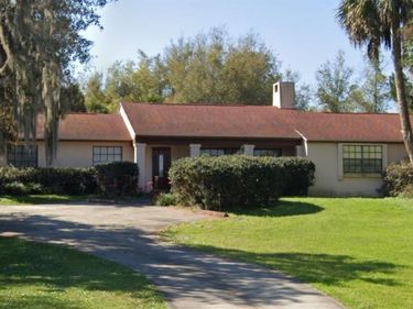 8943 SILVER LAKE DRIVE , LEESBURG, FL 34788