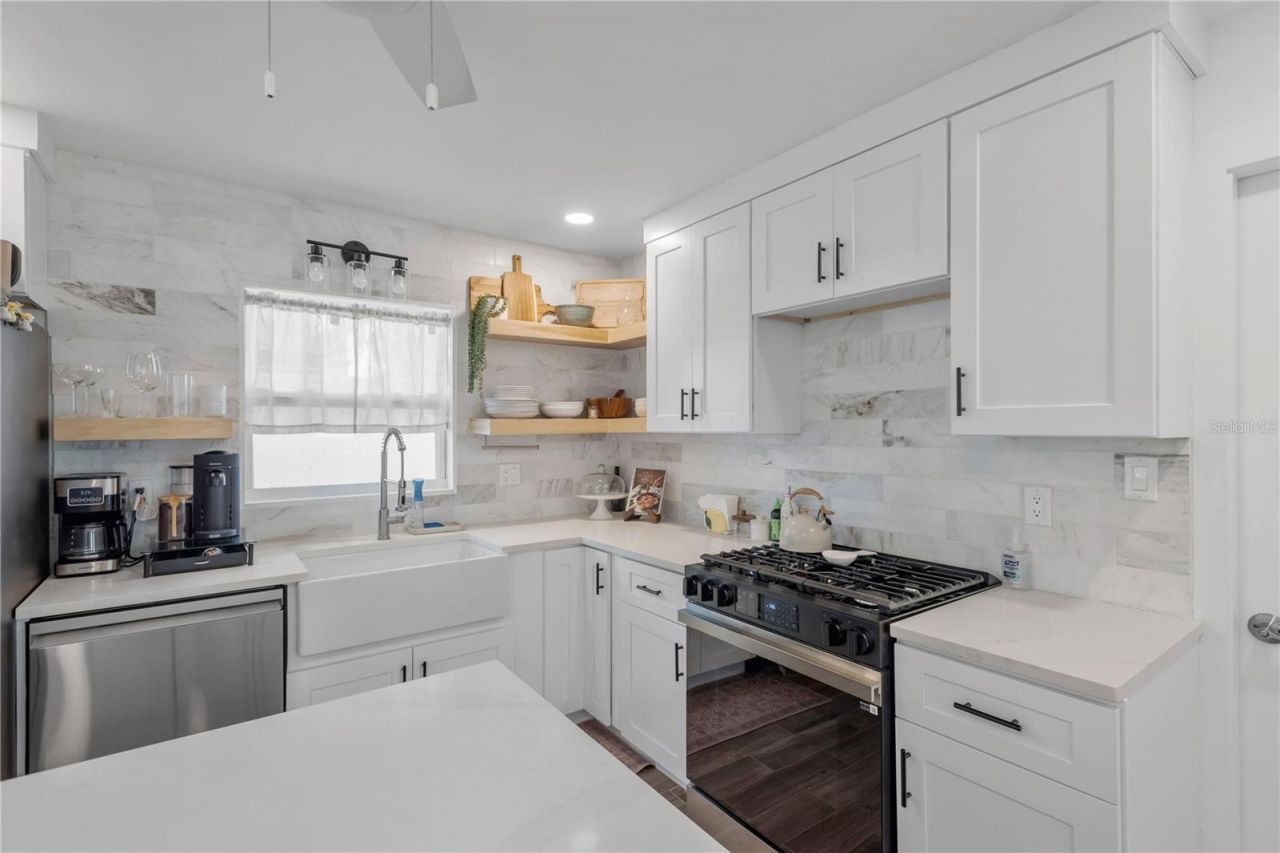 1867 Maryland Avenue Ne, Saint Petersburg, FL 33703 Photo