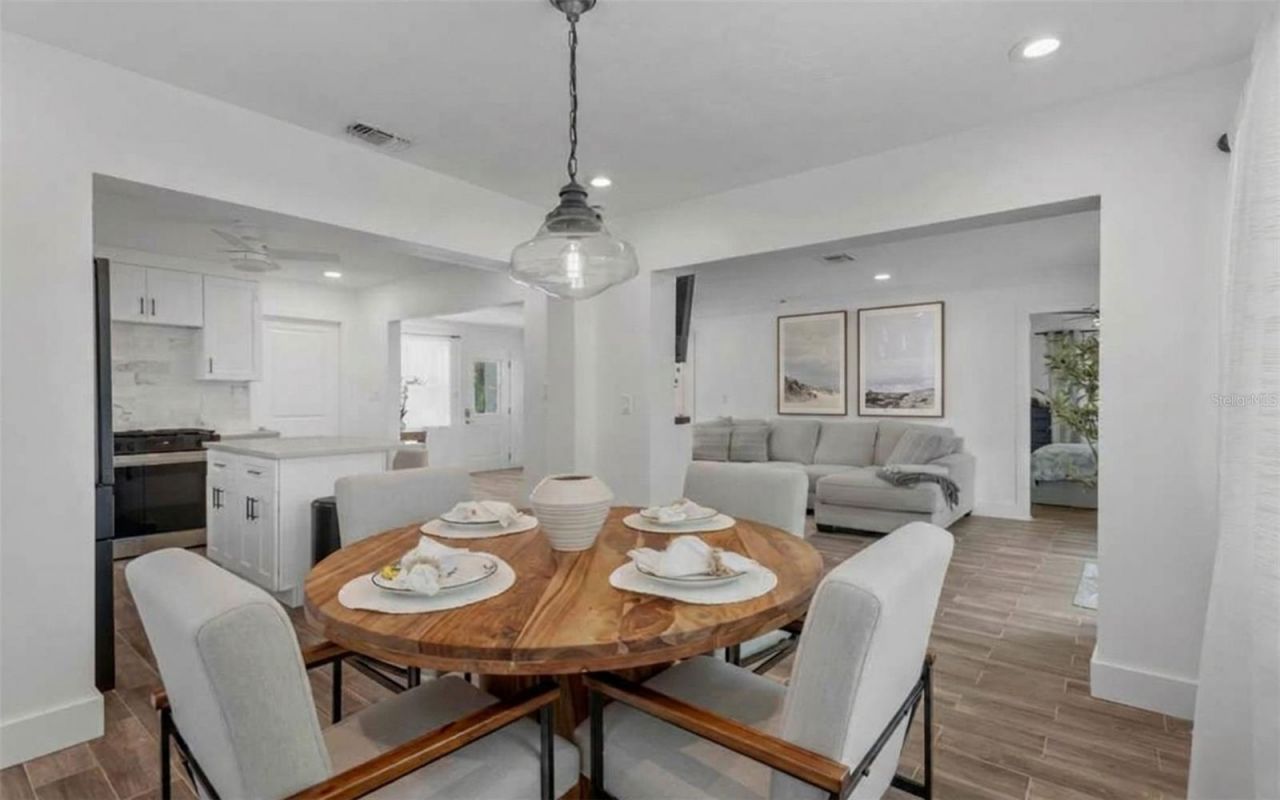 1867 Maryland Avenue Ne, Saint Petersburg, FL 33703 Photo